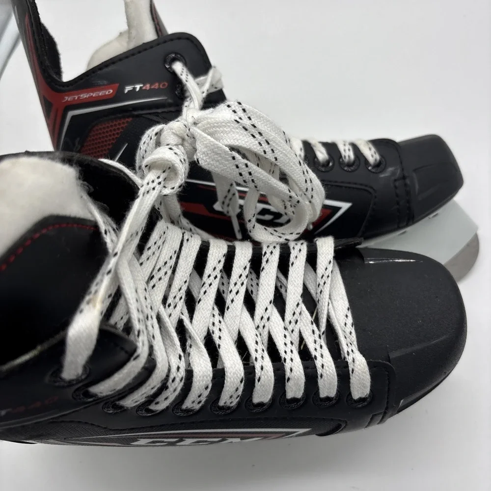 CCM JetSpeed FT340 Youth Ice Hockey Skates Size 5 Lace-Up Black/Red/White